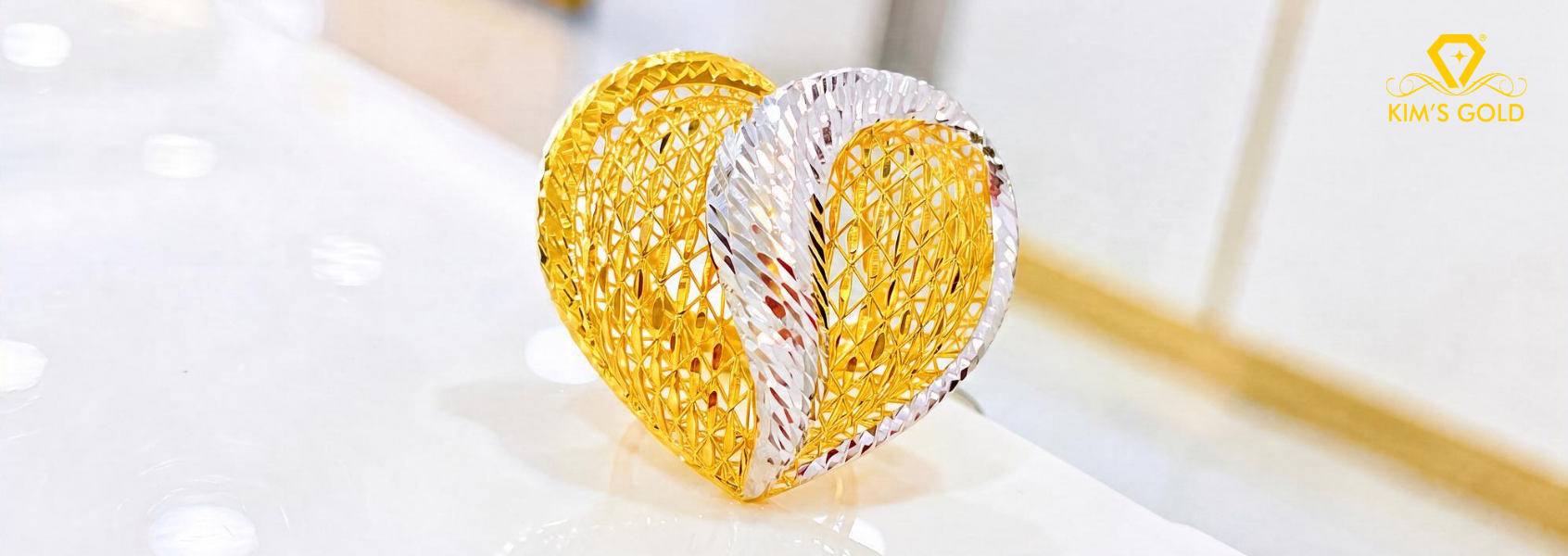 Dubai Gold Love Shape Ring