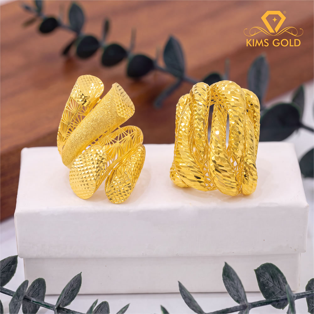 Dua Cincin Emas 22K Reka Bentuk Moden Melaka